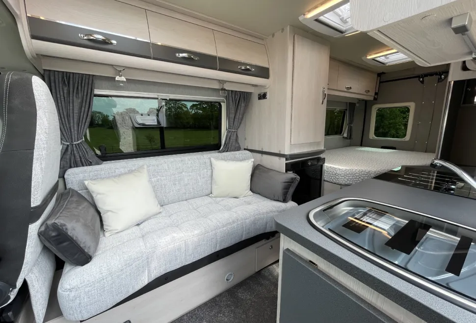Auto-Sleepers  Kingham 180BHP Auto (P-09759) 