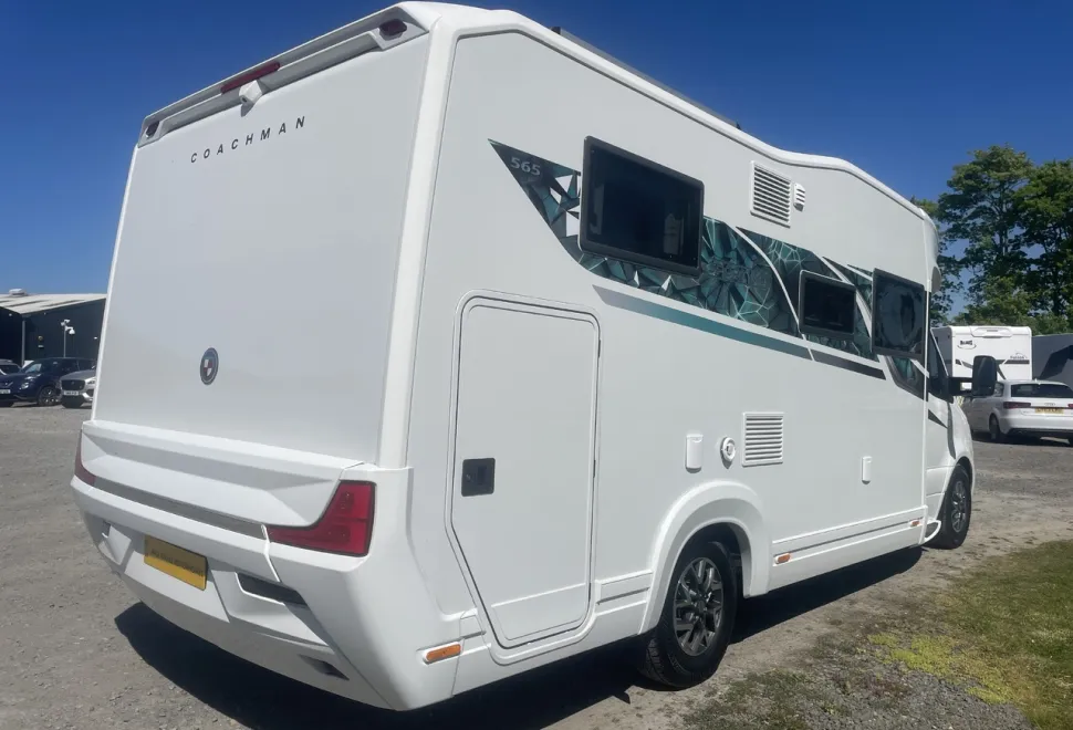 Coachman  Travel Master Sportivo 565 Auto (BN: 7817) 