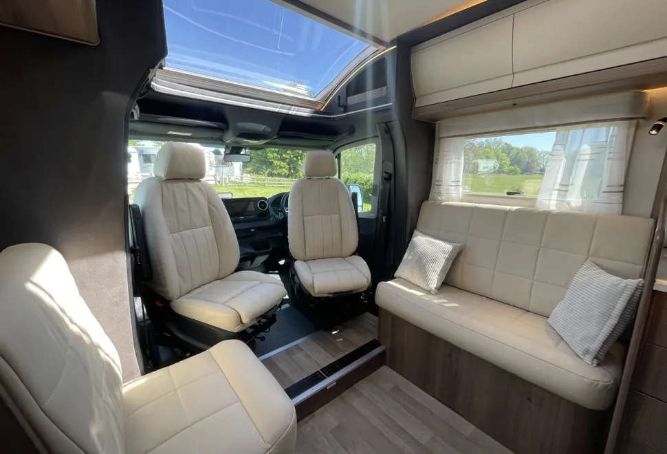 Coachman  Travel Master Sportivo 565 Auto (BN: 7817) 
