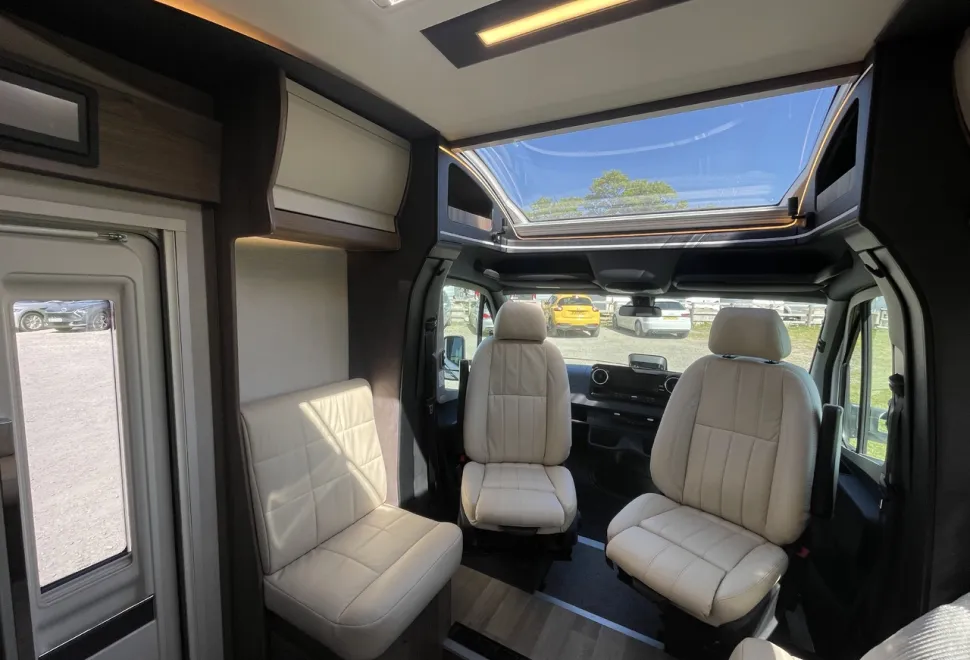 Coachman  Travel Master Sportivo 565 Auto (BN: 7817) 
