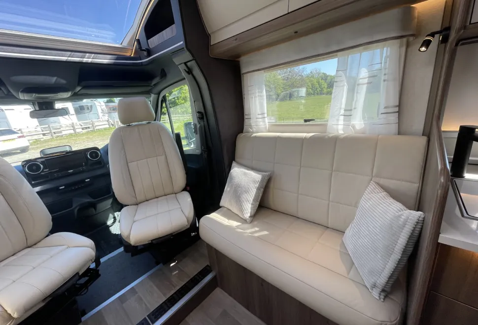 Coachman  Travel Master Sportivo 565 Auto (BN: 7817) 