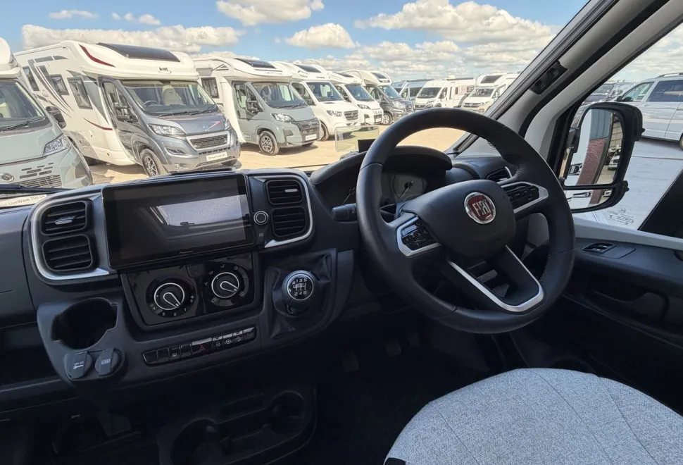 Knaus  Sky TI 700 Meg Platinum Selection 2025