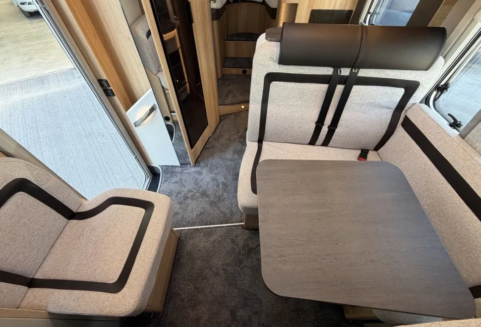 Knaus  Sky TI 700 Meg Platinum Selection 2025