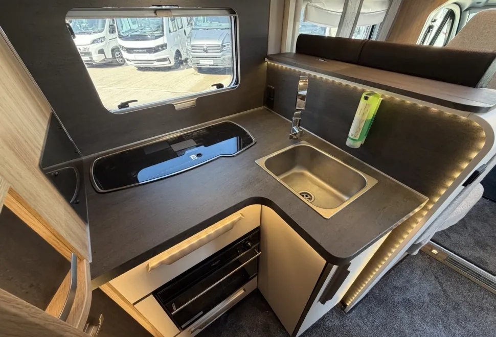 Knaus  Sky TI 700 Meg Platinum Selection 2025