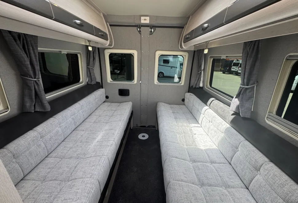 Auto-Sleepers  Warwick XL (P-09751) 