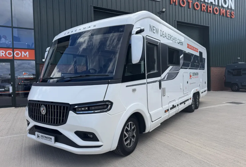 Coachman  Travel Master Imperial 845 26 Reg<br