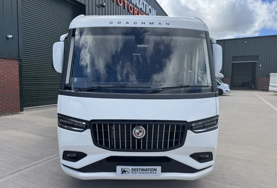 Coachman  Travel Master Imperial 845 26 Reg<br