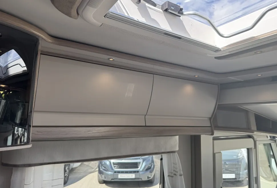 Coachman  Travel Master Imperial 845 26 Reg<br