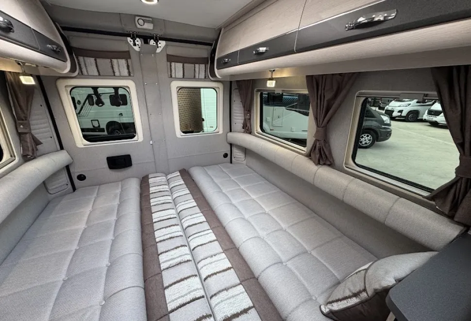 Auto-Sleepers  Warwick XL 2022