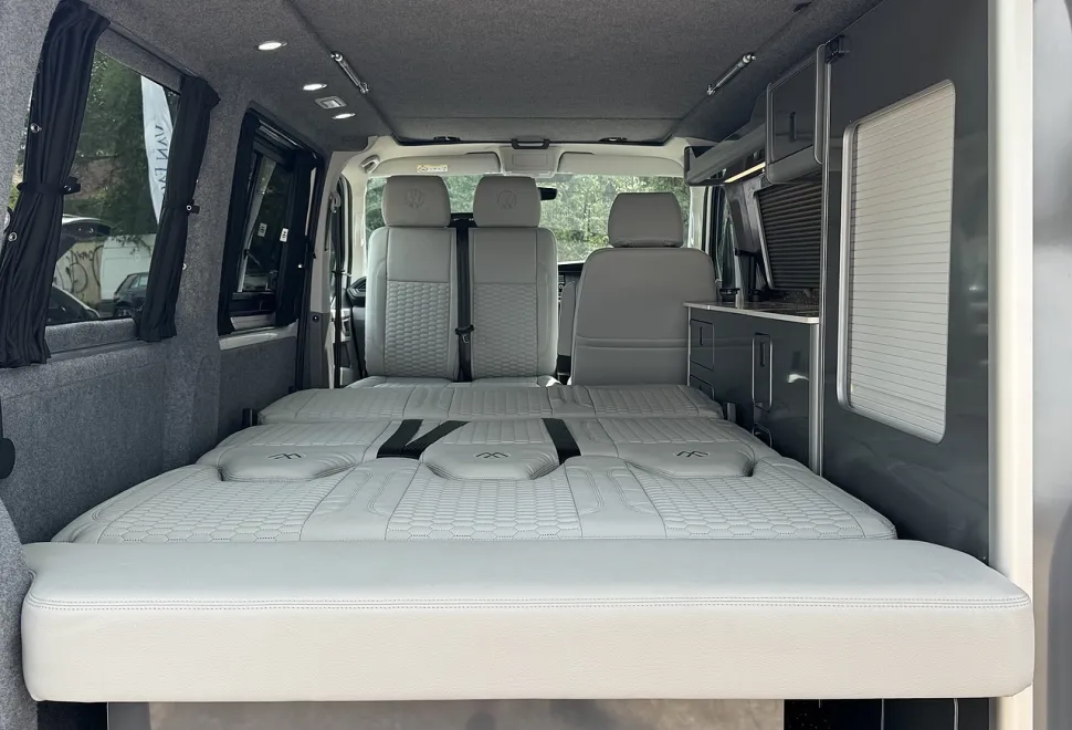 Volkswagen  Transporter 2024