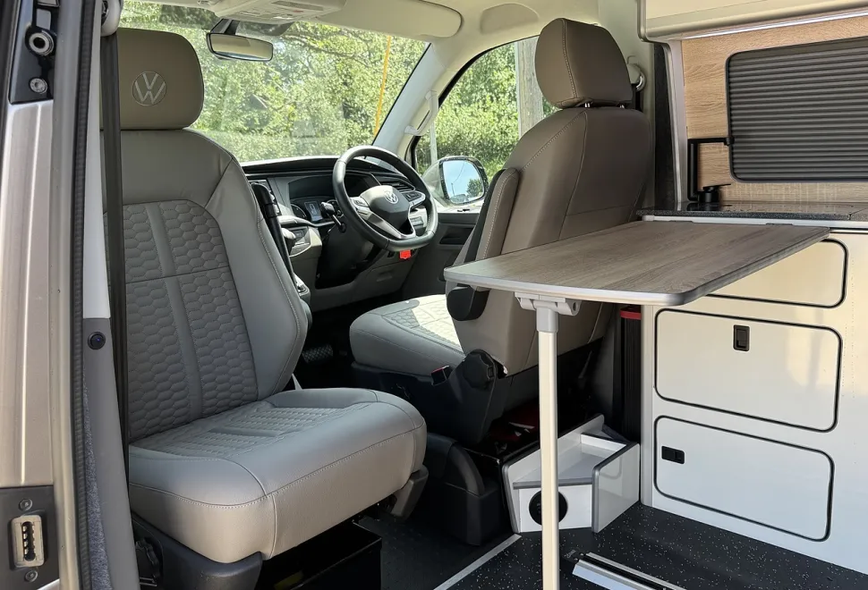 Volkswagen  Transporter 2024
