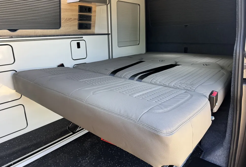 Volkswagen  Transporter 2024