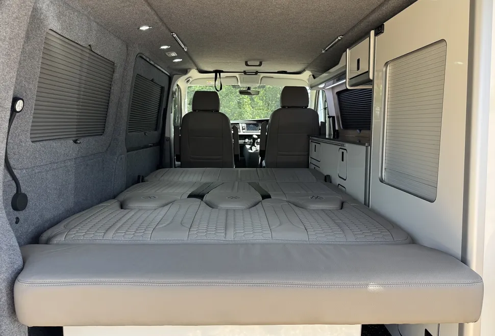 Volkswagen  Transporter 2024