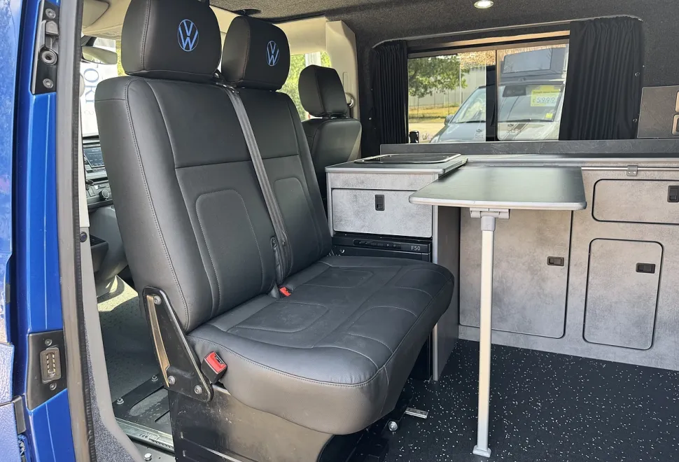 Volkswagen  Transporter 2020