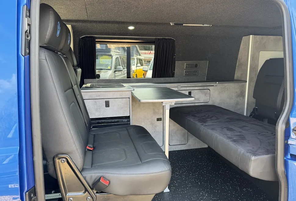 Volkswagen  Transporter 2020