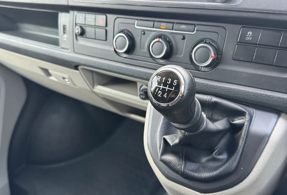 Volkswagen  Transporter 2019