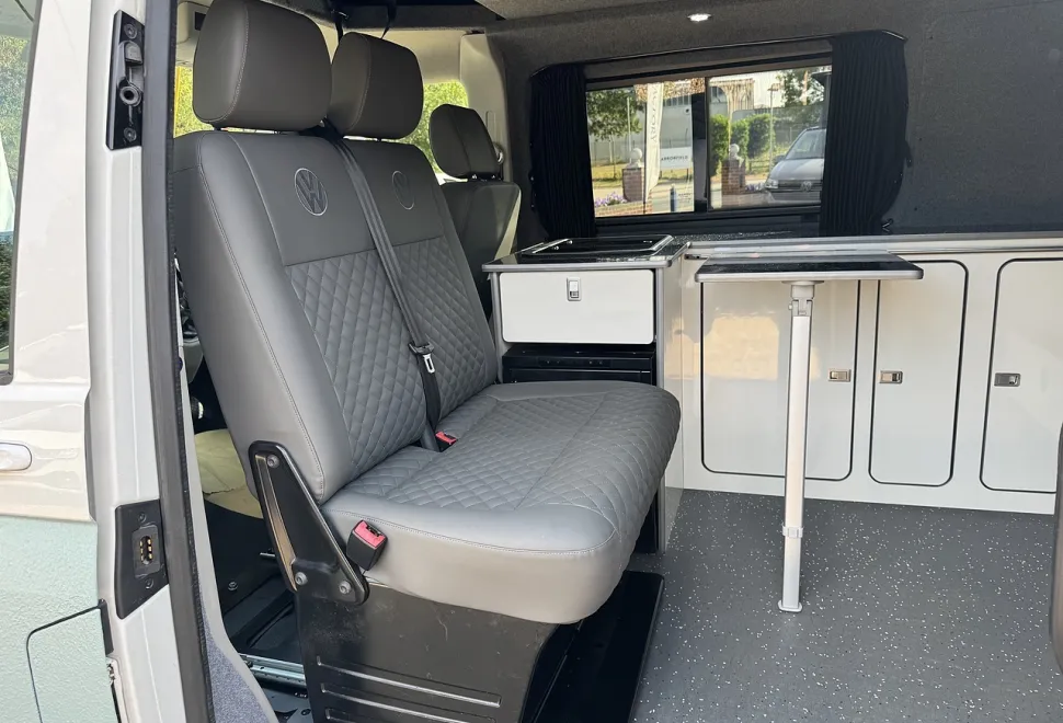 Volkswagen  Transporter 2019