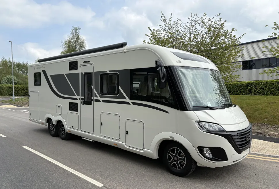 Le Voyageur Classic 8.5 GJF 