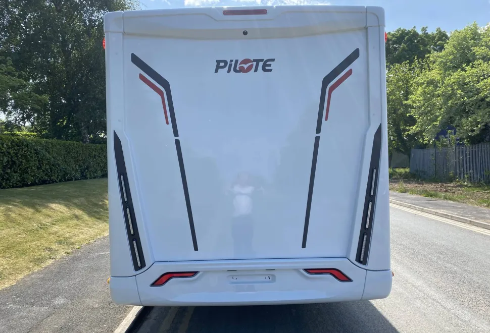 Pilote Evidence G740 FGJ 