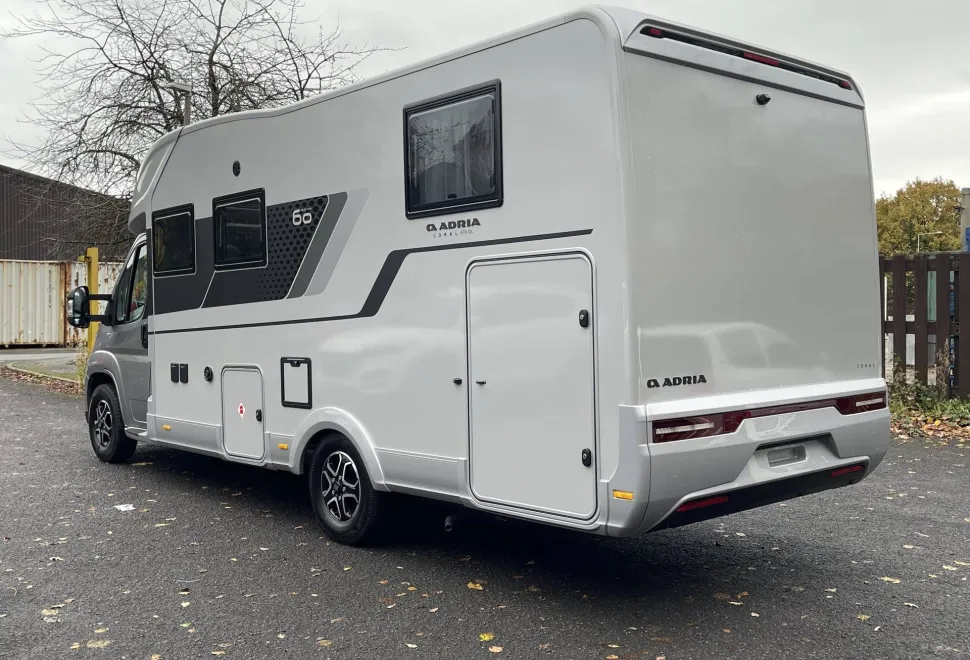 Adria Coral 60Y Selection 670 DL 