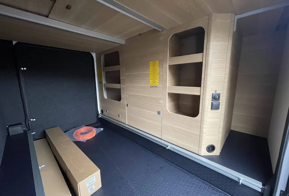 Adria Coral 60Y Selection 670 DL 
