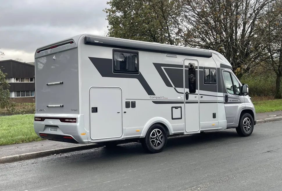 Adria Supreme Compact DL 