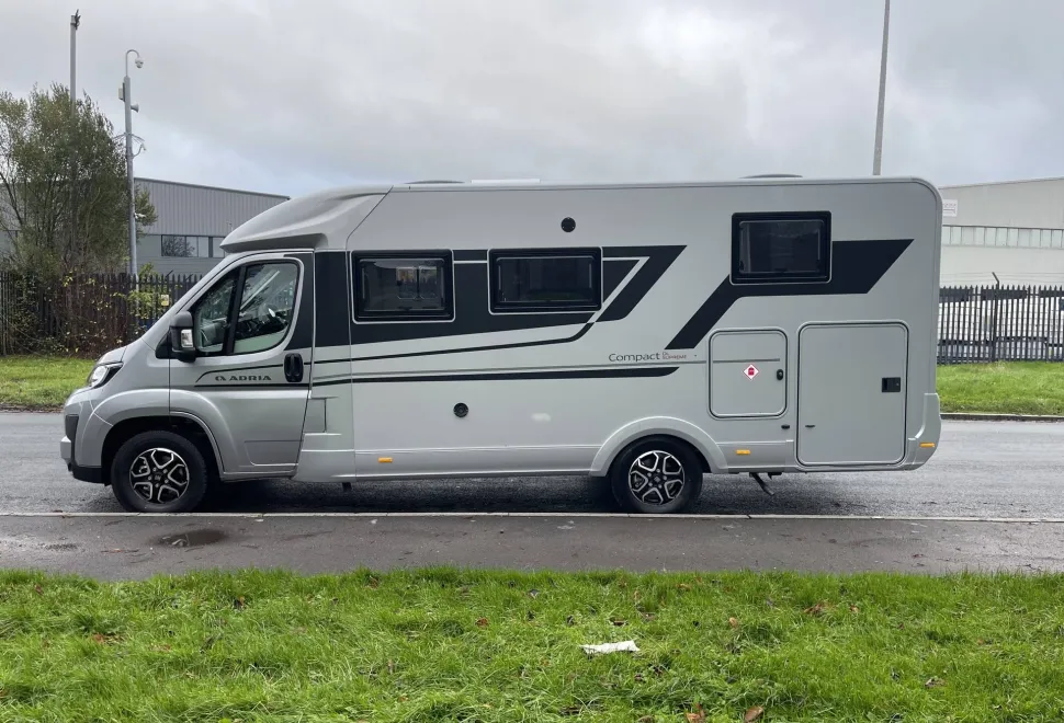 Adria Supreme Compact DL 