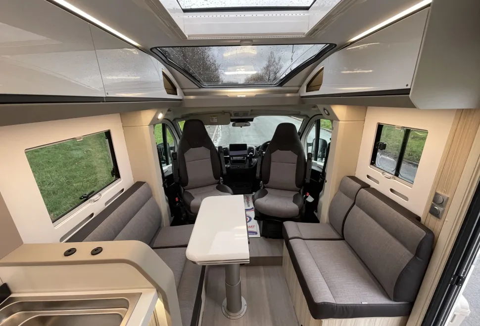 Adria Supreme Compact DL 