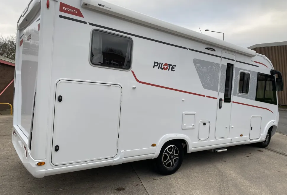 Pilote G740 FGJ FGJ 