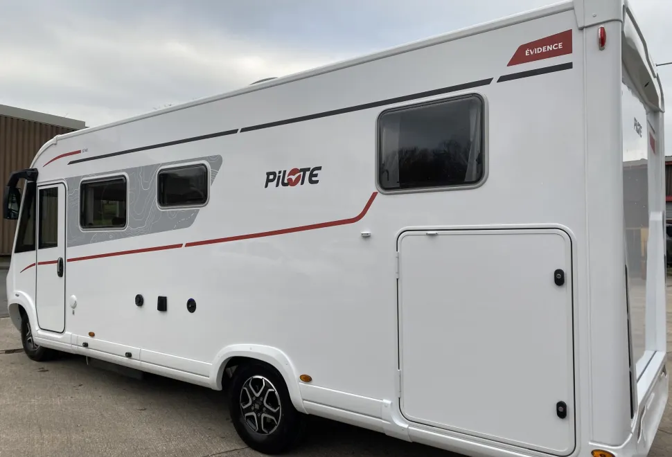 Pilote G740 FGJ FGJ 