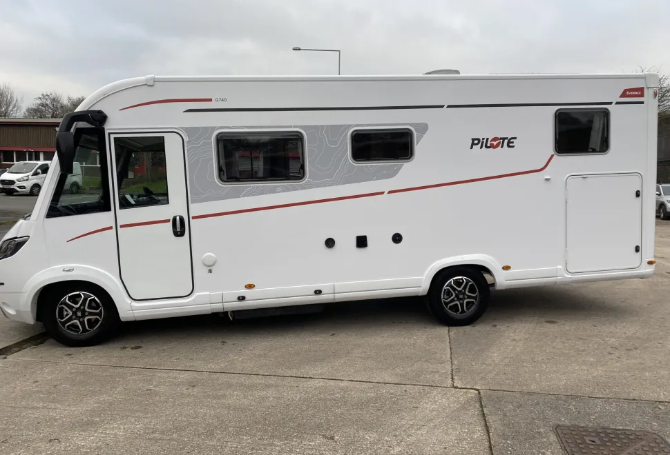 Pilote G740 FGJ FGJ 