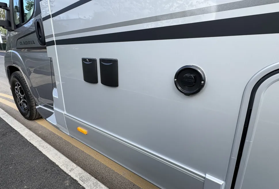 Adria  Coral 670 DC Supreme Coral 670 DC Supreme 