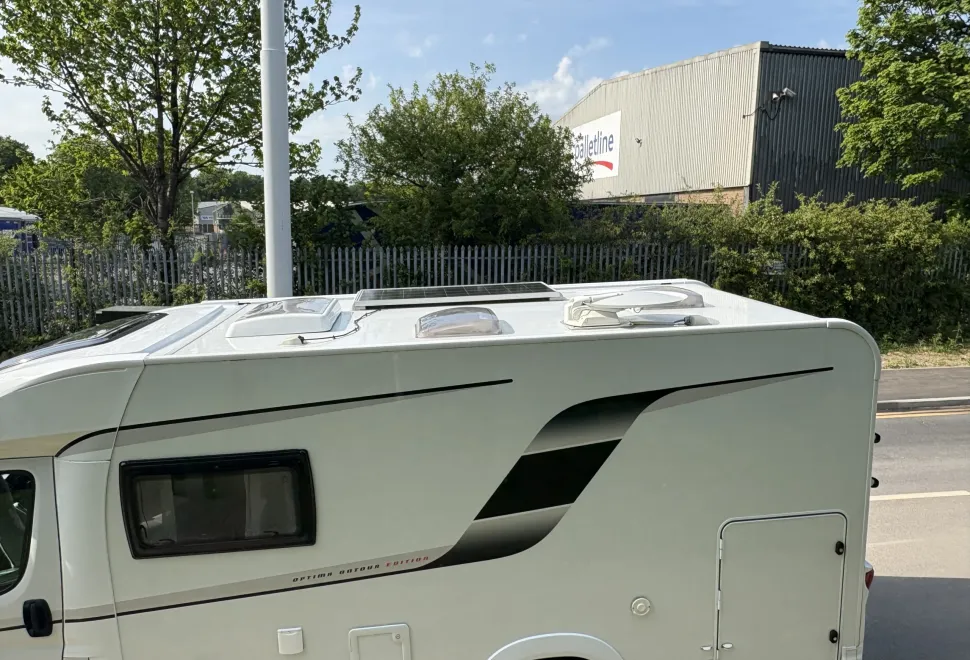 Hobby Optima V65 GE On Tour 