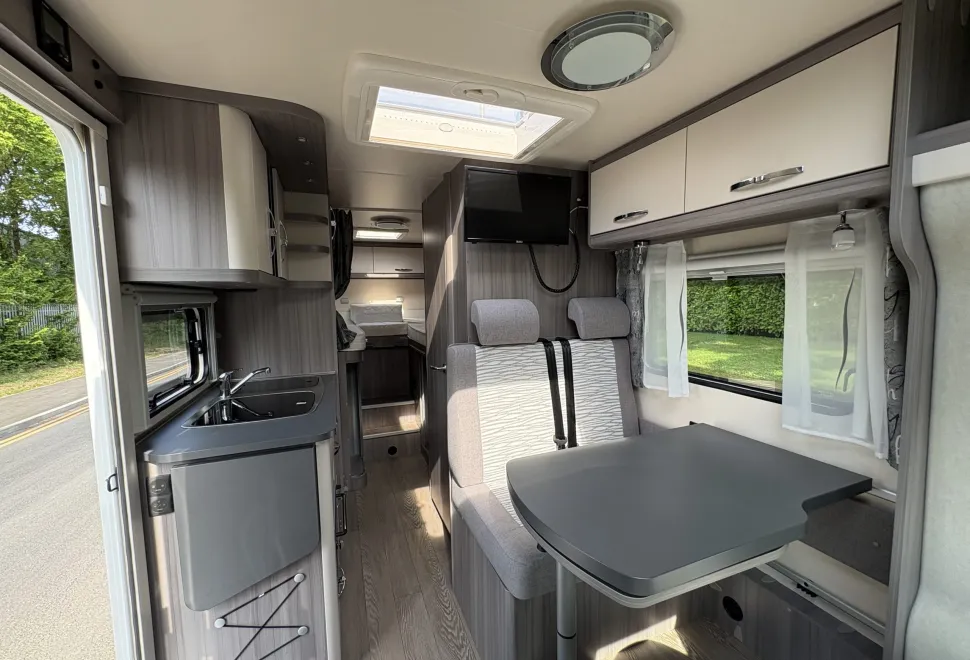 Hobby Optima V65 GE On Tour 