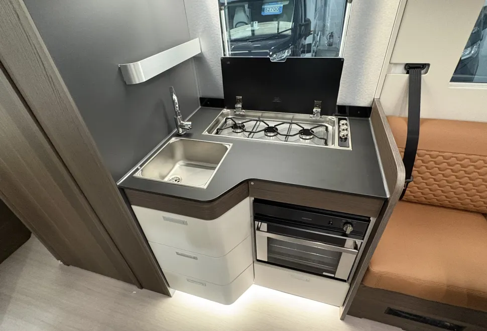 Adria Matrix 670 DC Supreme Matrix 670 DC Supreme 