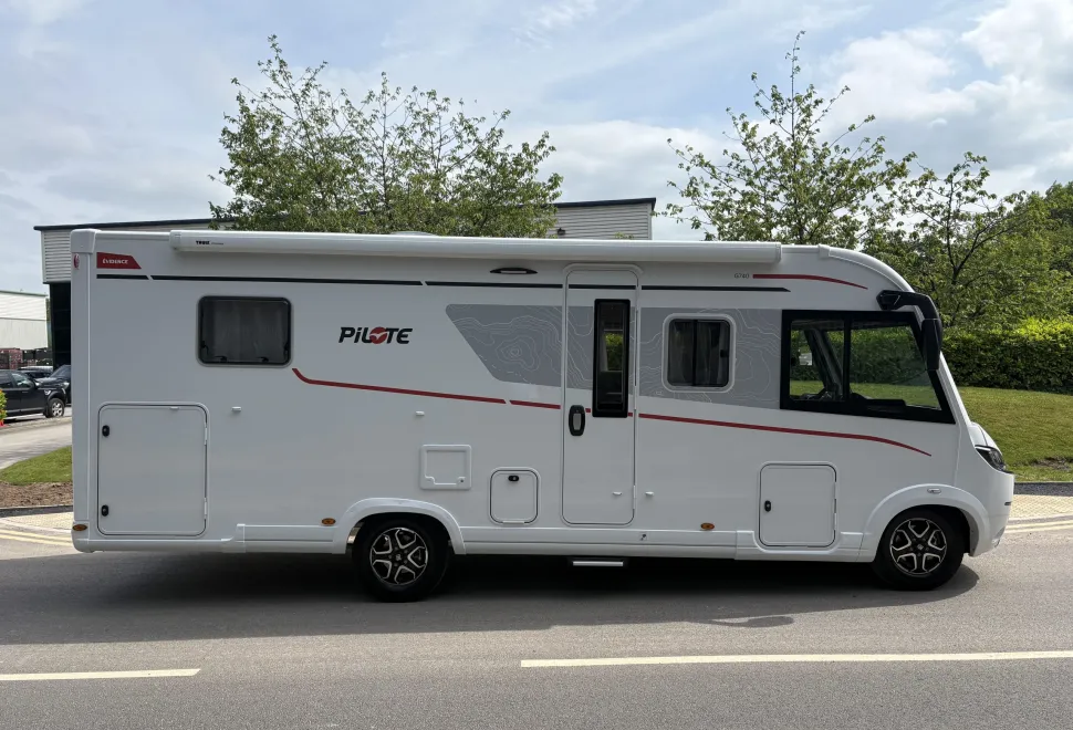Pilote G740 FC Evidence G740 FC Evidence 