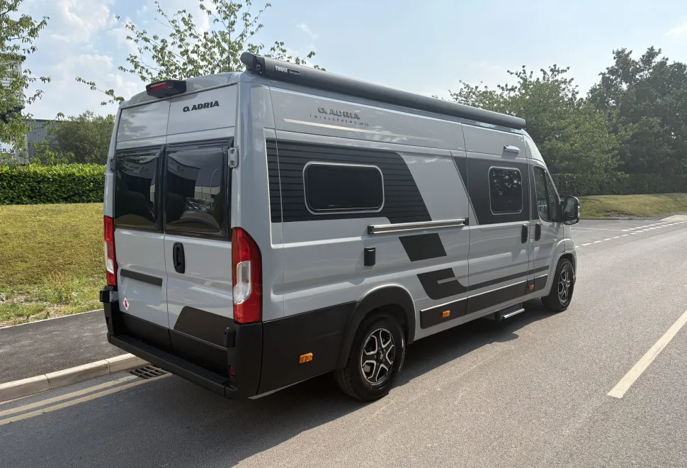 Adria Twin 640 SLB Supreme Twin 640 SLB Supreme 