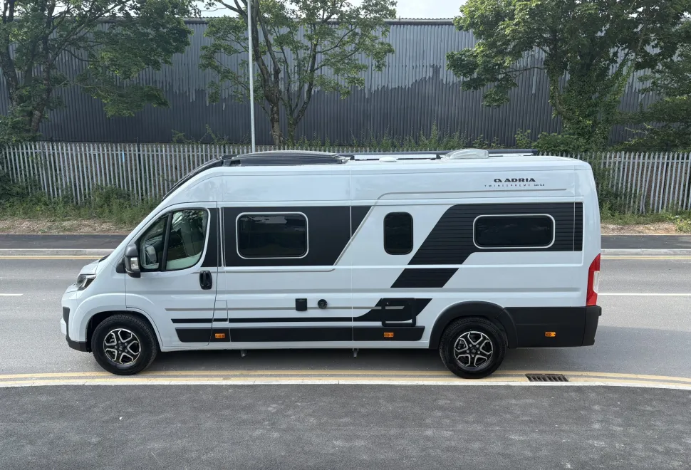 Adria Twin 640 SLB Supreme Twin 640 SLB Supreme 