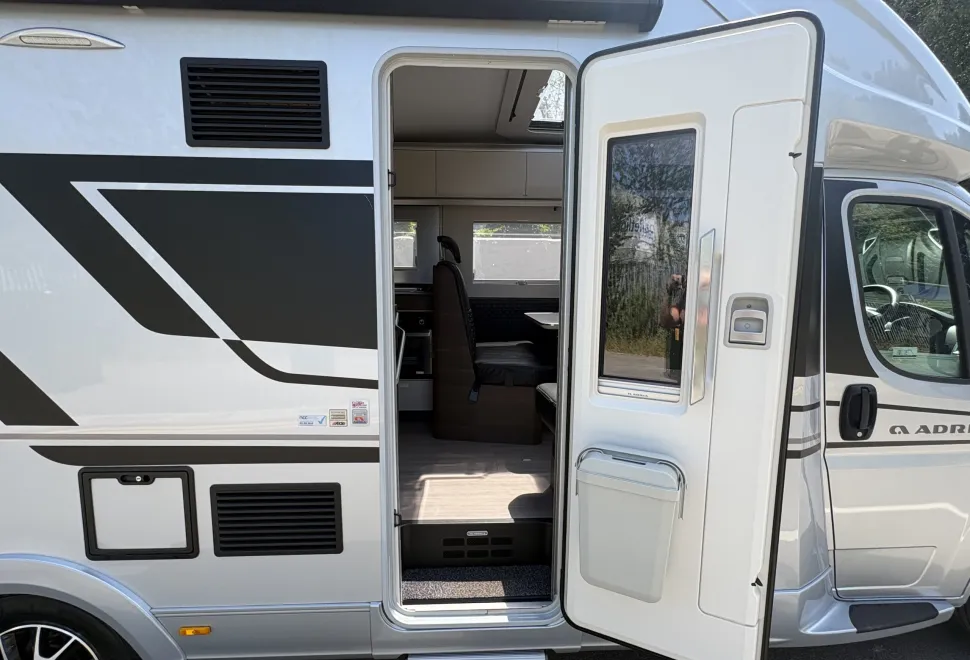 Adria Supreme Coral 670 SL 2021