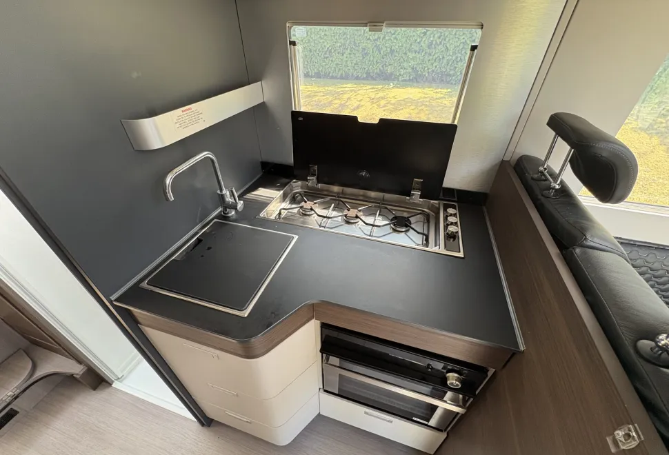 Adria Supreme Coral 670 SL 2021