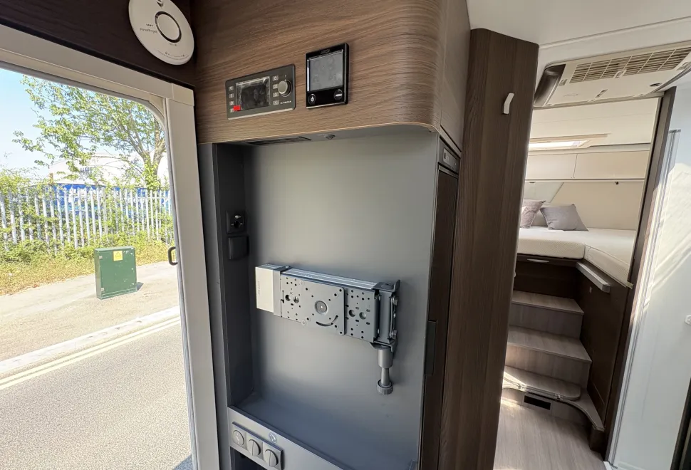 Adria Supreme Coral 670 SL 2021