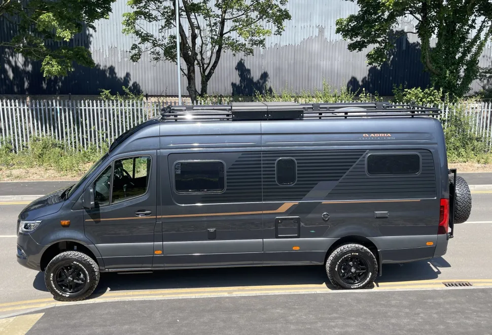 Adria Supertwin 700 SGX 