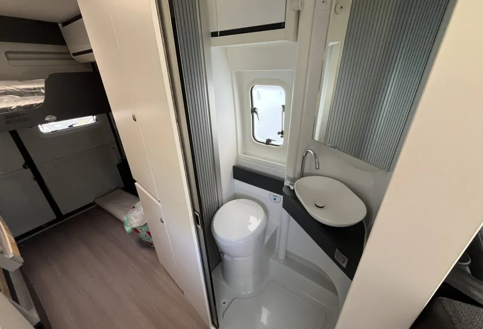 Adria Twin Twin Supreme 640 SPB family 2022
