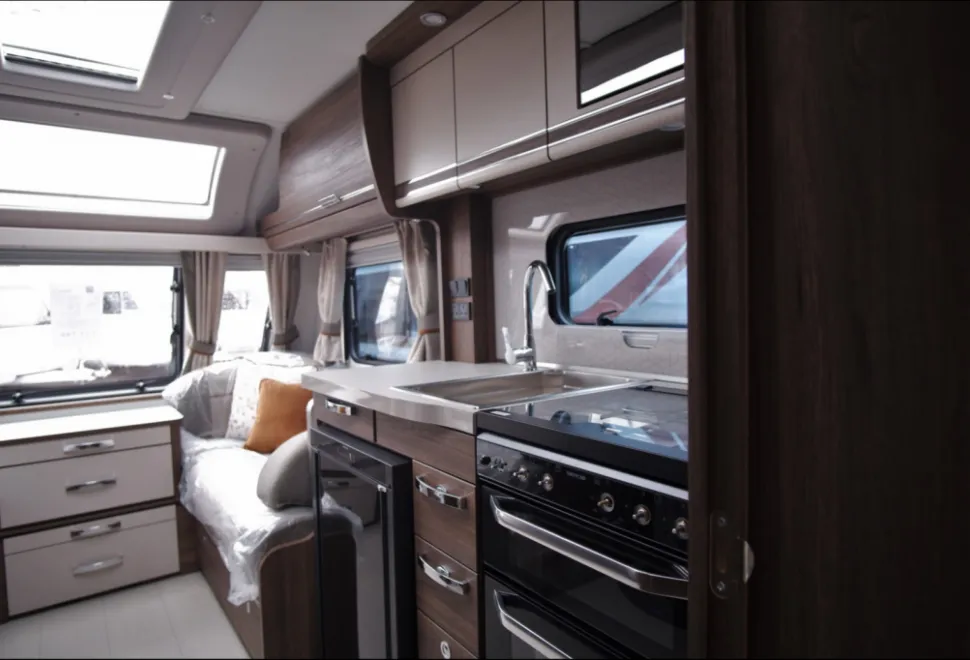 Compass Camino 550 2023