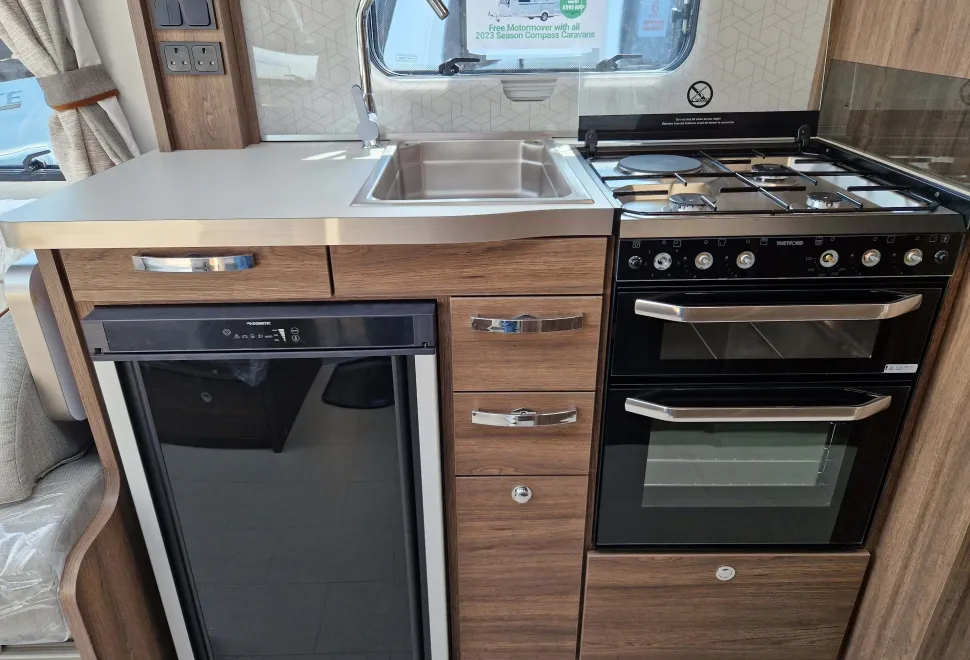 Compass Camino 550 2023