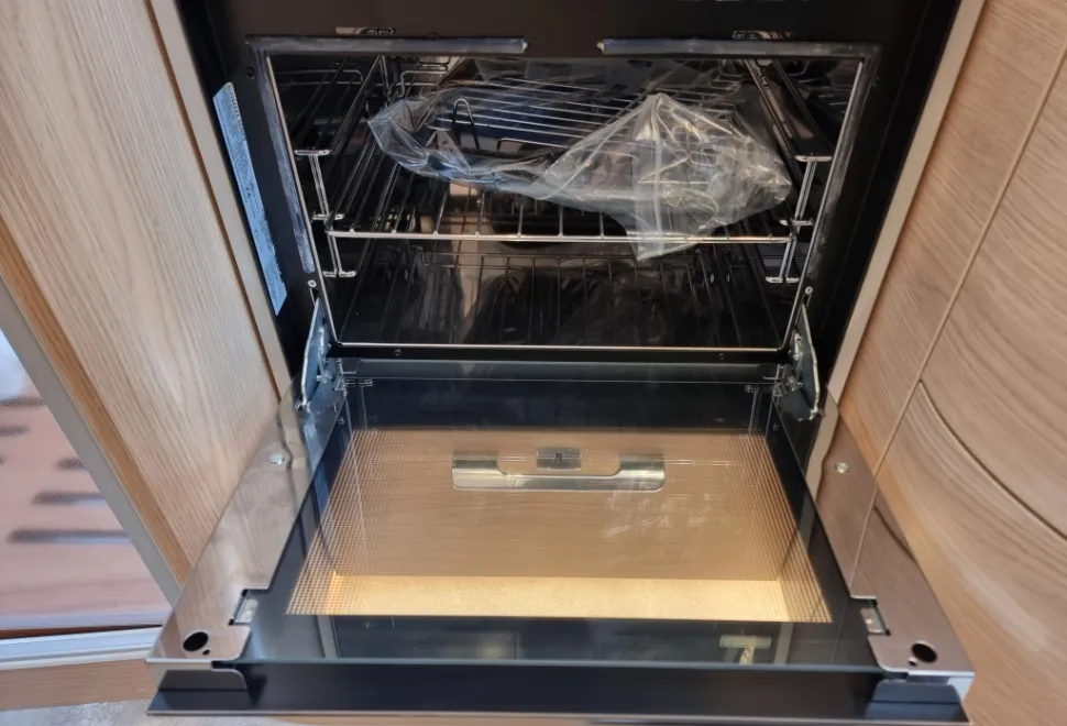 Hymer B-Class ModernComfort I 680 Blackline 2025