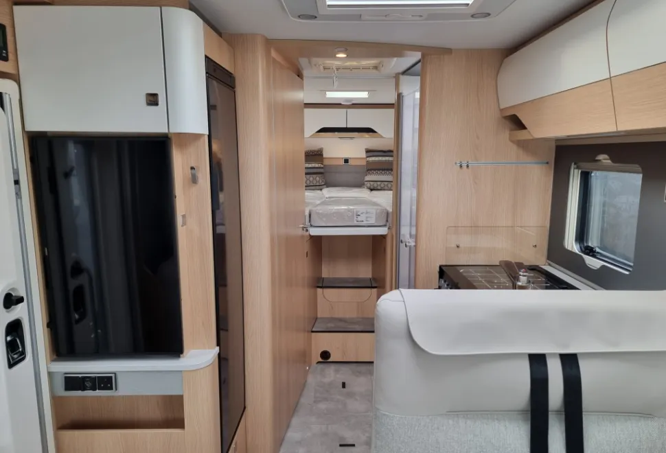 Hymer B-Class ModernComfort I 680 Blackline 2025