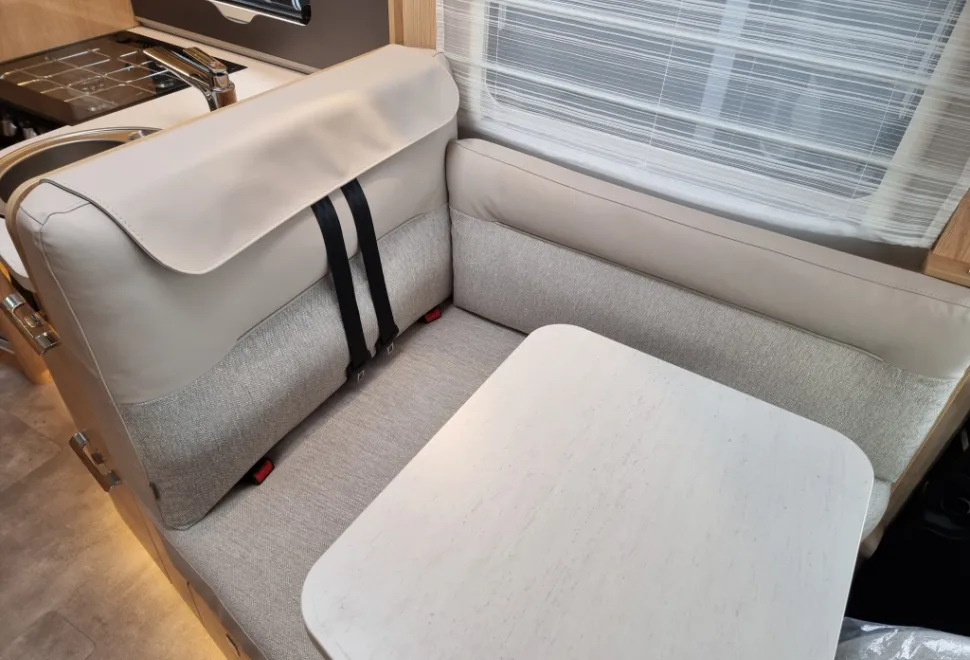 Hymer B-Class ModernComfort I 680 Blackline 2025