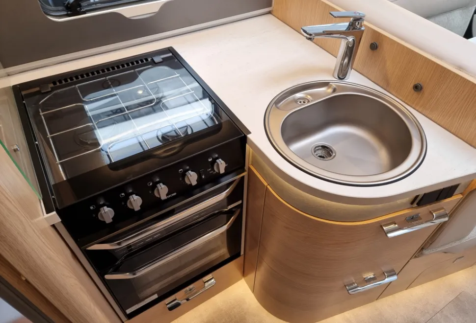 Hymer B-Class ModernComfort I 680 Blackline 2025
