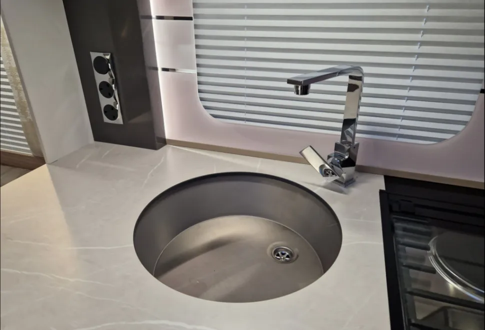 Swift Elegance Grande 760 2024
